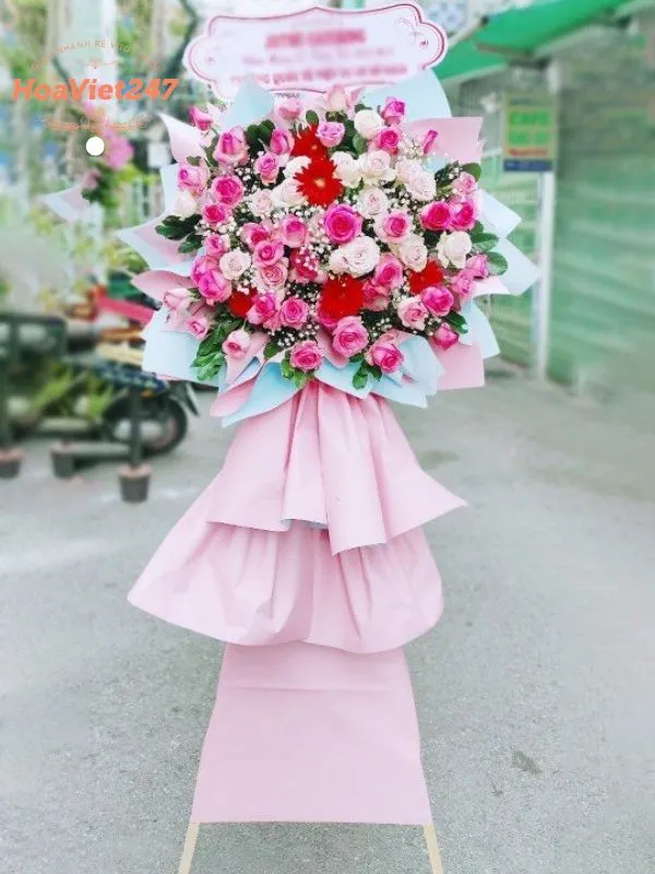 Tặng hoa chúc mừng