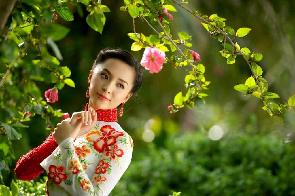 Ý nghĩa các loài hoa đẹp nhất Thế giới | 30 loài thông dụng nhất mọi thời đại 72 nguoi-dep-dam-but